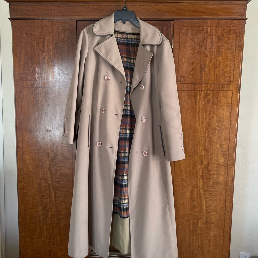 Beige Trench Coat with Plaid Lining